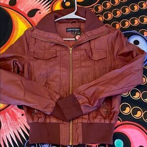 Great color cropped faux jacket